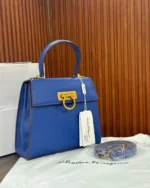 Le sac à main Salvatore Ferragamo Iconic Top Handle – Image 2