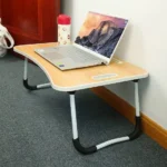 Table pliante multifonction, Cette table pliante est conçue pour offrir une surface de travail stable et plane, même sur un lit ou un canapé – Image 3