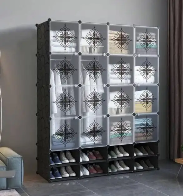 IMG-20240908-WA0051 Notre armoire de rangement en plastique à 4 colonnes offre un large espace de stockage pour vos vêtements, chaussures et autres affaires, Design moderne et pratique – Image 1