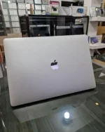 MacBook Pro (15 pouces, 2019) Core i7 ram 16Go disque dur 256GB SSD – Image 3
