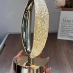 Lampe de table en cristal LED, Élégance et luminosité pour votre intérieur, Design moderne, lumière tamisée, Lampe décorative, Crée une ambiance chaleureuse et raffinée, Parfaite pour la chambre ou le salon – Image 4
