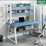 Bureau d'ordinateur double étage en bois bleu et blanc, Design moderne et épuré, Idéal pour travailler ou étudier, Rangement optimisé avec étagères
