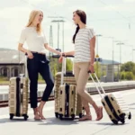 Ensemble de 3 valises rigides, Partez en voyage l'esprit léger, Parfaites pour tous vos déplacements, elles sont légères, robustes et équipées de roulettes multidirectionnelles – Image 5