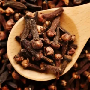 Clous de girofle | Épice aromatique | Goût intense | Cuisine sucrée et salée | Bienfaits pour la santé