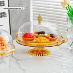 Cloche en acrylique avec plateau tournant et base dorée - Présentoir élégant pour gâteaux, pâtisseries, fromages ou autres gourmandises, Idéal pour les fêtes, les événements et la décoration intérieure – Image 3