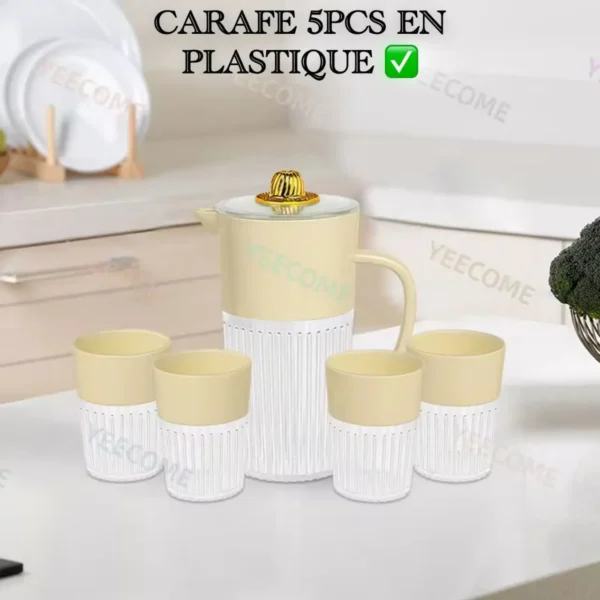 YEECOME CARAFE 5PCS EN PLASTIQUE, Ensemble de 5 pièces avec carafe et verres en plastique réutilisable, Design moderne et transparent avec détails colorés - Idéal pour l'eau, les jus de fruits, le lait et autres boissons - Parfait pour la maison, les pique-niques, les voyages et les activités de plein air – Image 3