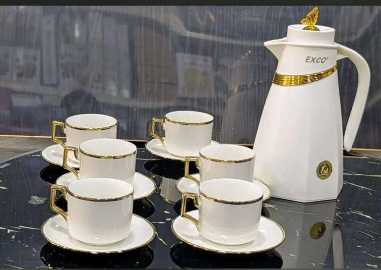Ensemble de 13 Pièces, tasses à café en porcelaine avec soucoupes et détails dorés, Acar Haven Gold Yaldiz 6 Kişilik 90 ml Porselen Kahve Fincani Takımı, Design élégant et luxueux, Idéal pour le café, le thé et autres boissons chaudes, Parfait pour la maison, les réceptions et les cadeaux – Image 2