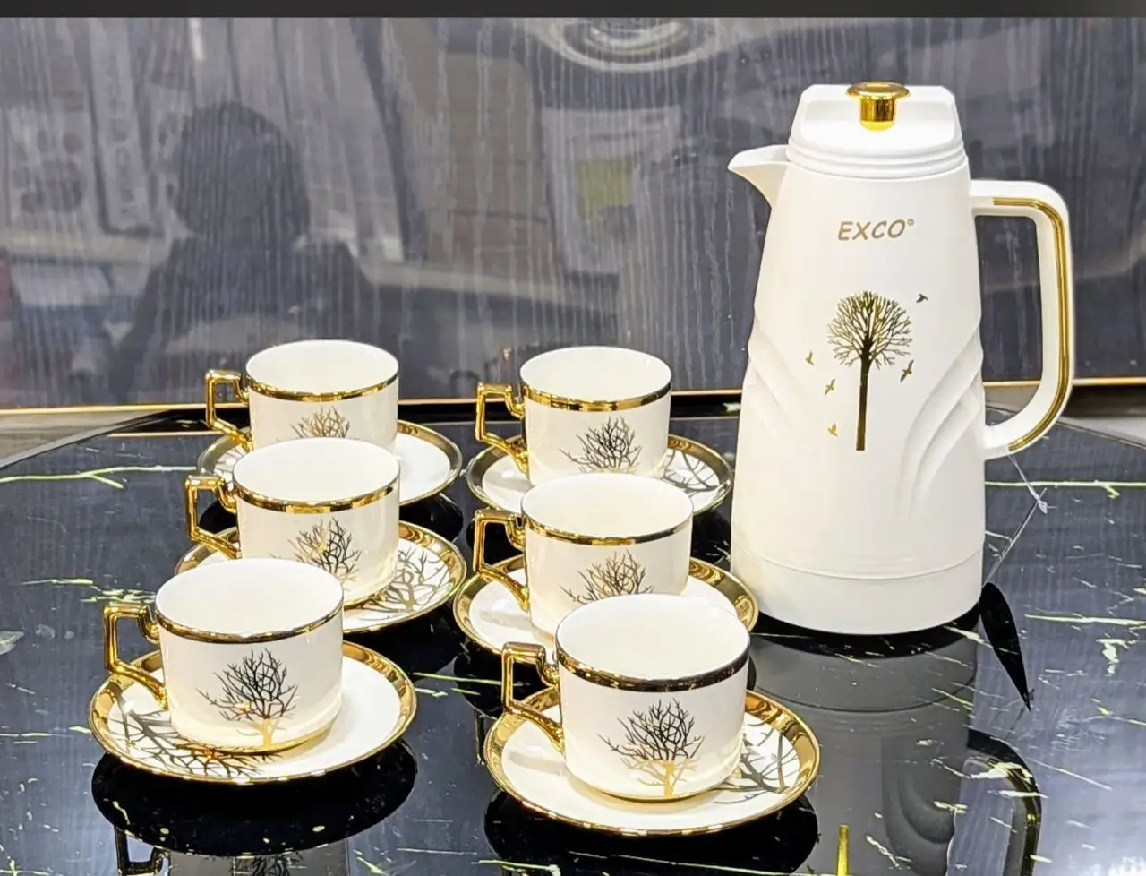 IMG-20250217-WA0017 Ensemble de 13 Pièces, tasses à café en porcelaine avec soucoupes et détails dorés, Acar Haven Gold Yaldiz 6 Kişilik 90 ml Porselen Kahve Fincani Takımı, Design élégant et luxueux, Idéal pour le café, le thé et autres boissons chaudes, Parfait pour la maison, les réceptions et les cadeaux – Image 1